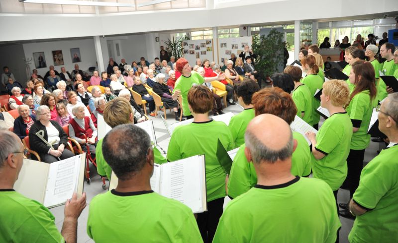 Krkin teden humanosti in prostovoljstva – kulturni program v Domu starejših občanov Novo mesto.