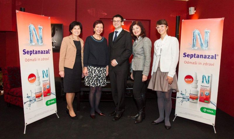 Govorci in organizatorji novinarske konference Septanazal.